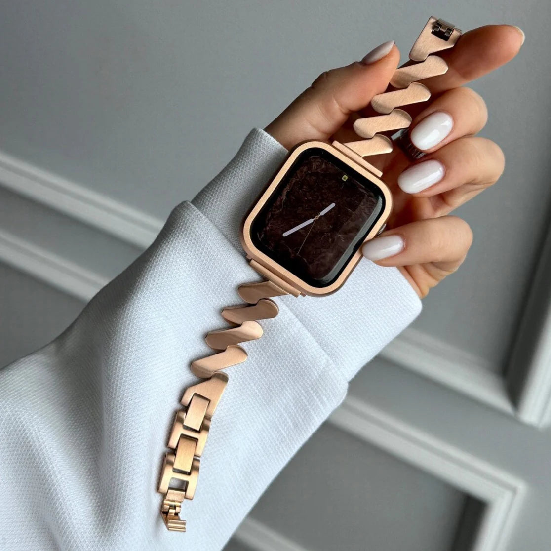 AppleWatchBand_5_a2bc11aa-5d01-406f-82bc-842dccaa04cd.webp
