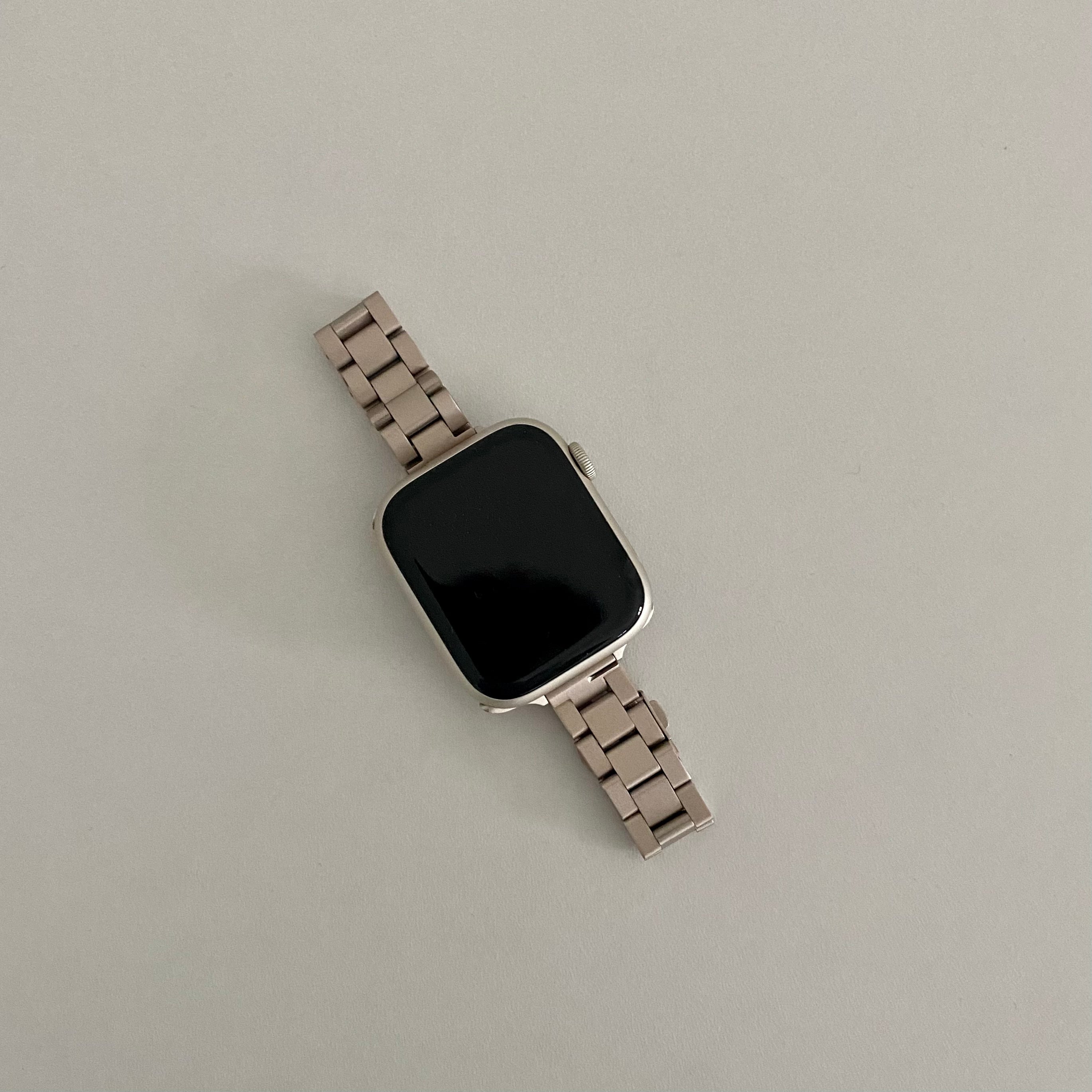 QUINN Thinner Stainless Steel Apple Watch Band