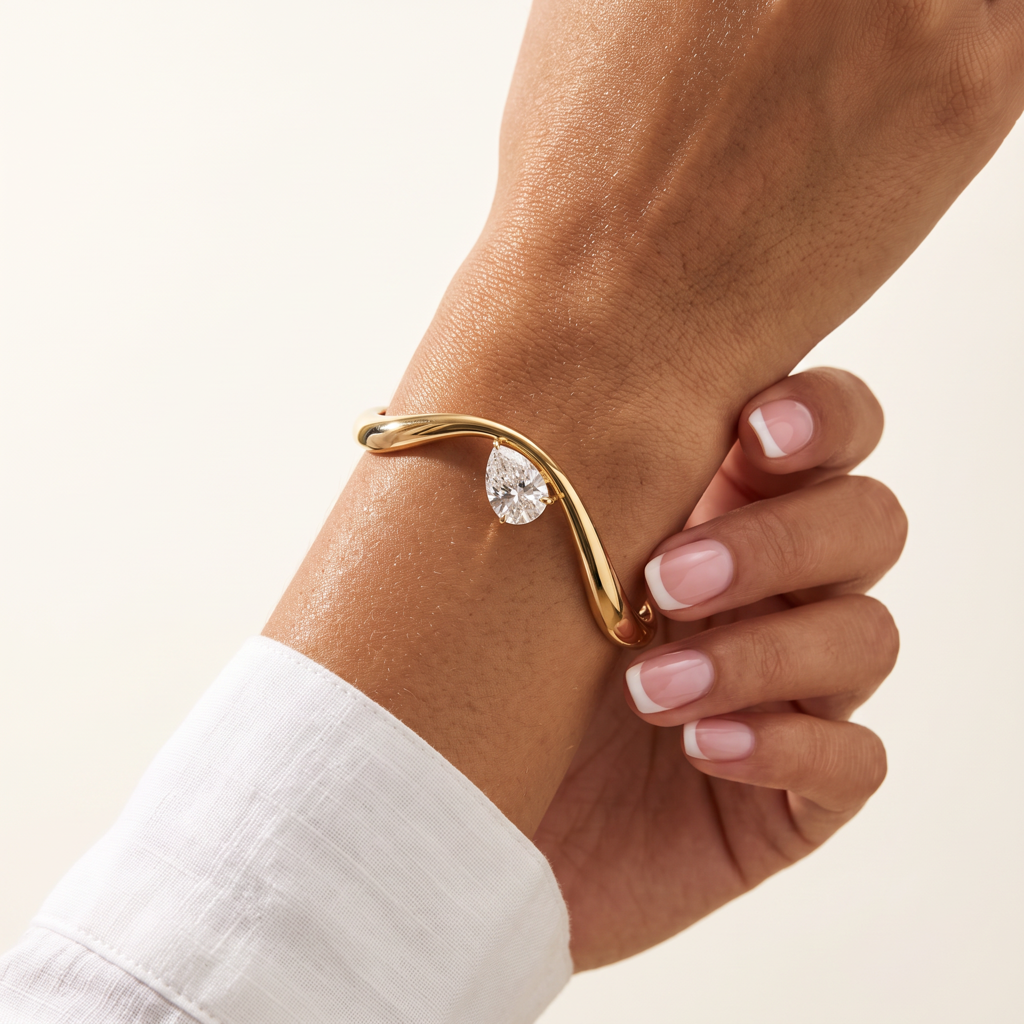 SWAY Bangle