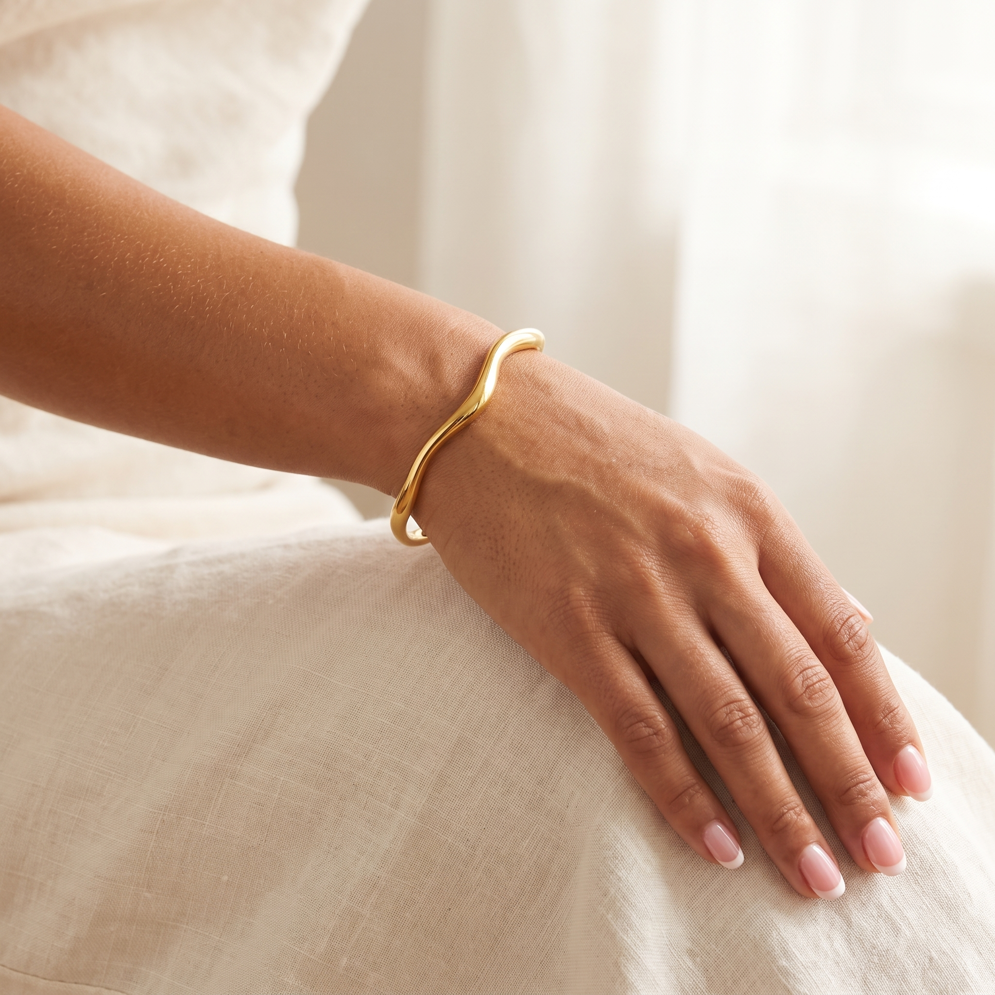 WAVYBANGLE1.png