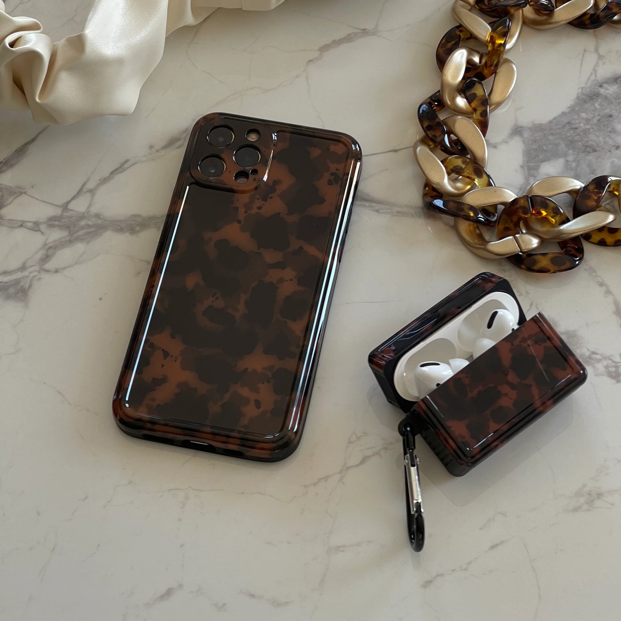 TORTOISESHELL iPhone Case TORTOISESHELL iPhone Case
