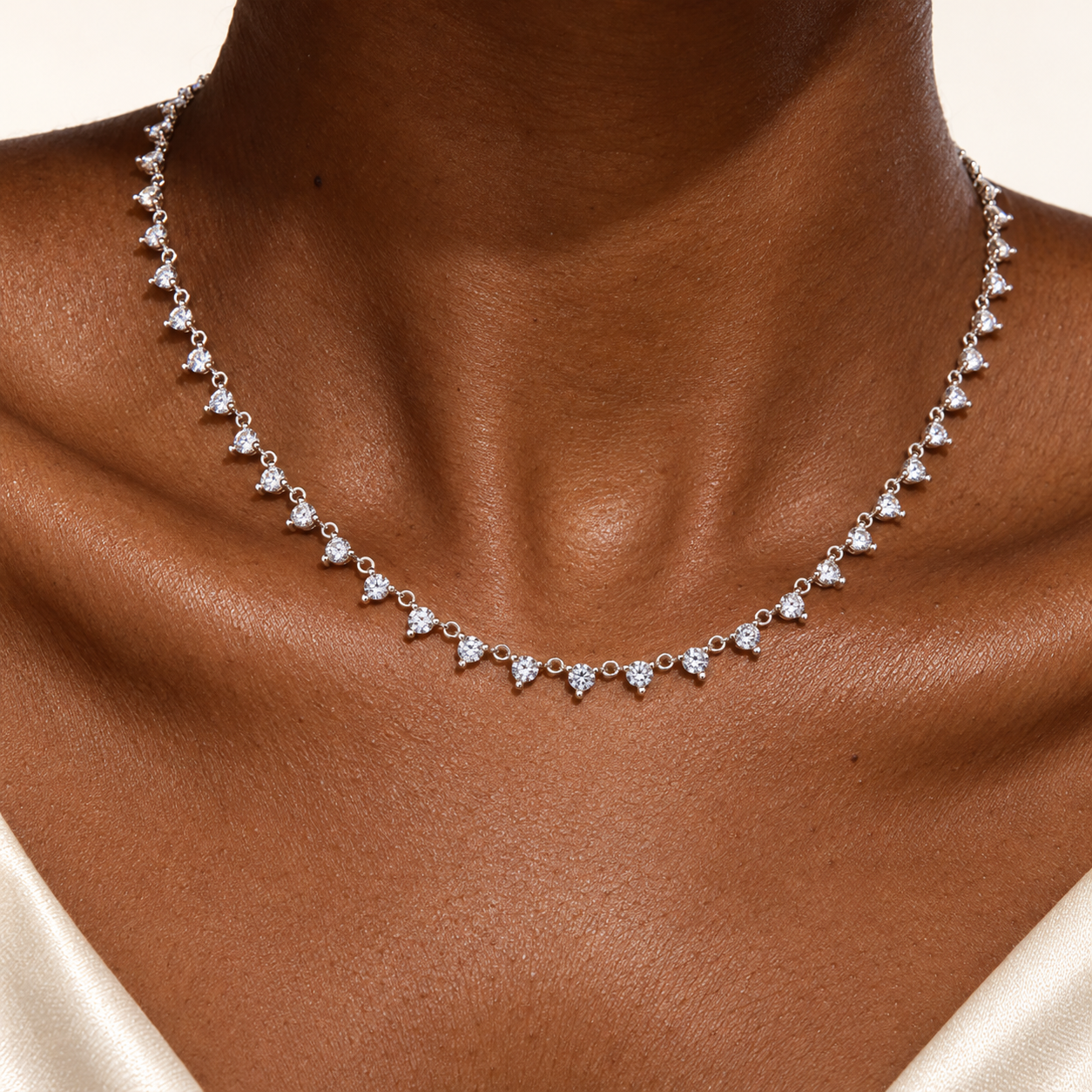 ESTELLE Prong Necklace