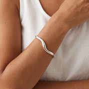 WAVE Bangle