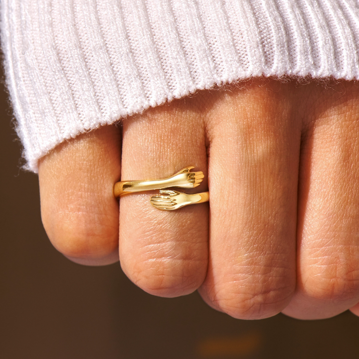 Love hug deals ring
